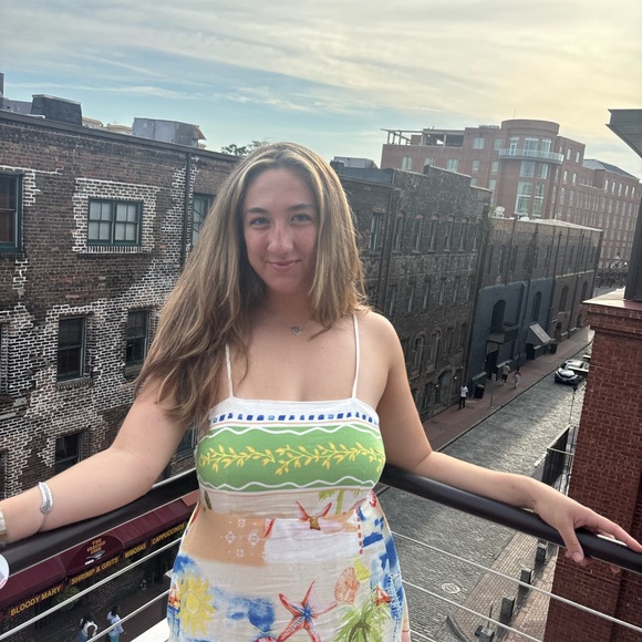 Meet your Posher, Bianca - Picture 3 of 3